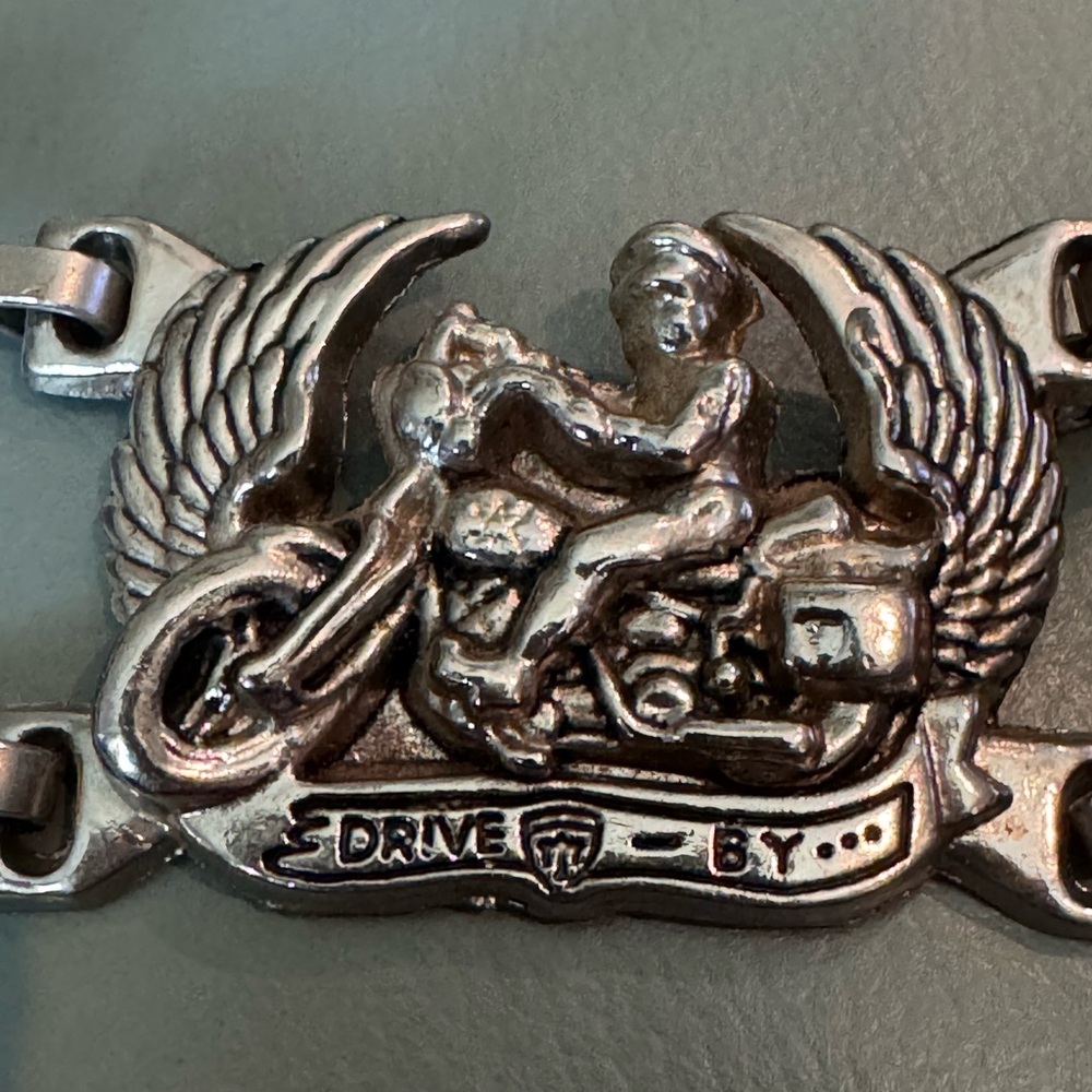 Motorcycle Silver-Tone 'Drive By' Wing Belt - unisex,measures 40”